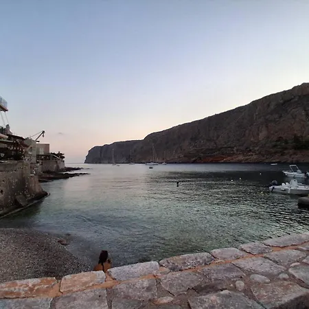 Nyaraló μεδ-οίκων γιατριάνων House